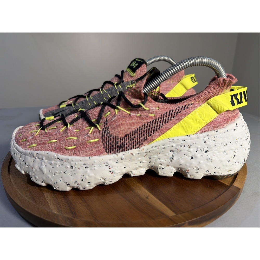 Nike Space Hippie 04 Womens 9.5 Running Shoes Pink Gray CD3476-600 Sneaker